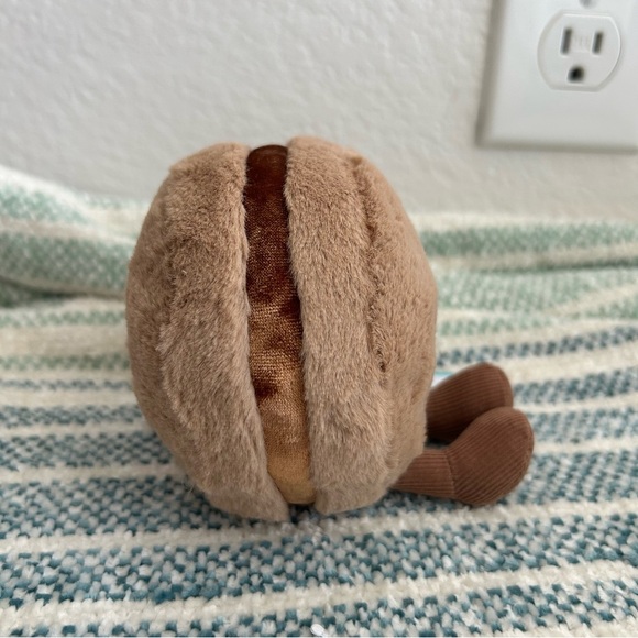 Jellycat Amuseables Mona Macaron - Picture 2 of 6